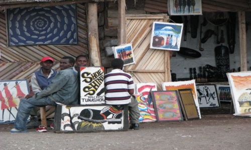 Zdjęcie TANZANIA / Afryka, / Moshi / Pucybut i galeria obrazów