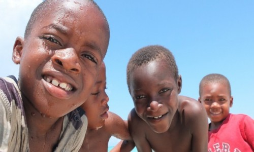 Zdjecie TANZANIA / Zanzibar / Nungwi / Dzieci w Nungwi