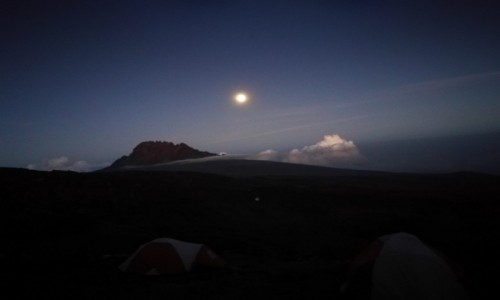 TANZANIA / - / Kilimandżaro / Kilimandżaro w świetle księżyca.