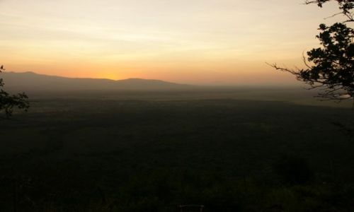 Zdjęcie TANZANIA / Wielka Dolina Ryftowa / Panorama Camp / Świt I
