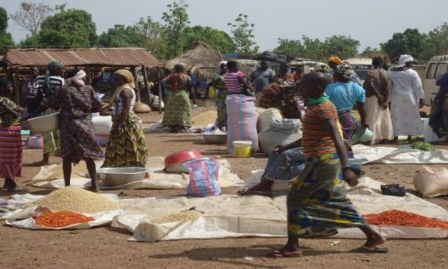 Zdjcie TOGO / Region Kara / Nadoba / W dzie targowy ....