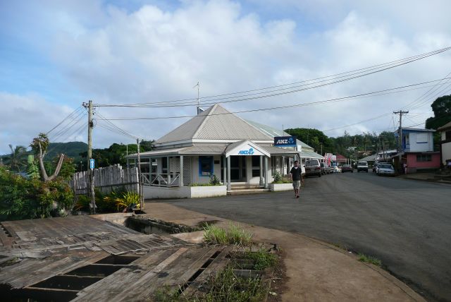 Zdjęcia: Centrum miasta, Neiafu, Kolejny bank, TONGA Zdjęcia: Centrum miasta, Neiafu, Kolejny bank, TONGA
