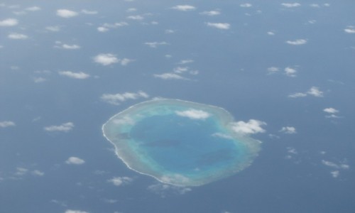 Zdjecie TONGA / ocean / z samolotu / atol