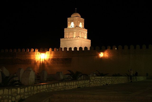 Zdjęcia: Kairouan, Centrum, Wielki Meczet nocą - dla Naturell :), TUNEZJA Zdjęcia: Kairouan, Centrum, Wielki Meczet nocą - dla Naturell :), TUNEZJA