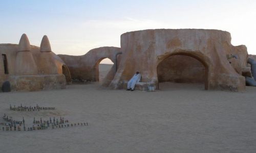 Zdjęcie TUNEZJA / Okolice Sahary / Miasteczko filowe z lat 70tych /