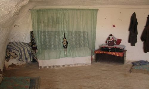 Zdjęcie TUNEZJA / góry Dżebel / okolice Matmaty / dom troglodytów
