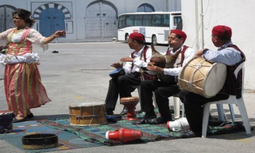 Zdjcie TUNEZJA / Okolice Tunisu / Okolice Tunisu / Tunezyjscy grajkowie