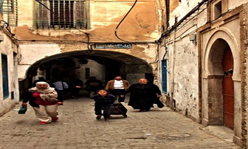Zdjęcie TUNEZJA / - / Tunis / Pl±tanina uliczek