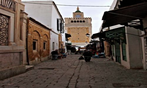 Zdjęcie TUNEZJA / - / Tunis / Uliczki starego Tunisu