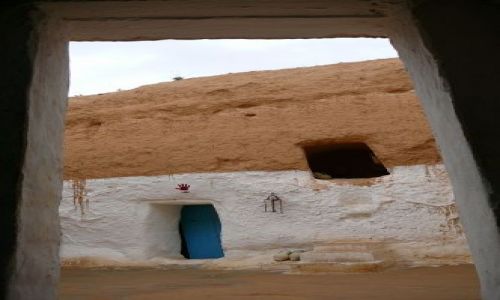 Zdjęcie TUNEZJA / Matmata / domostwo / Z cyklu widok z okna