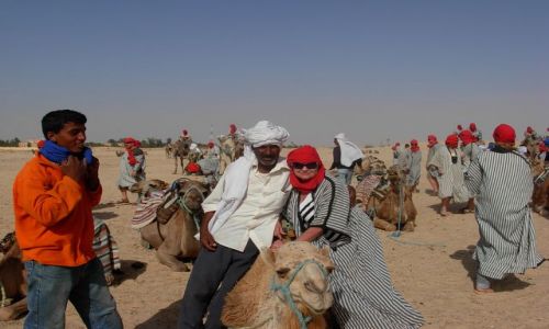Zdjecie TUNEZJA / brak / Sahara / Postj karawany