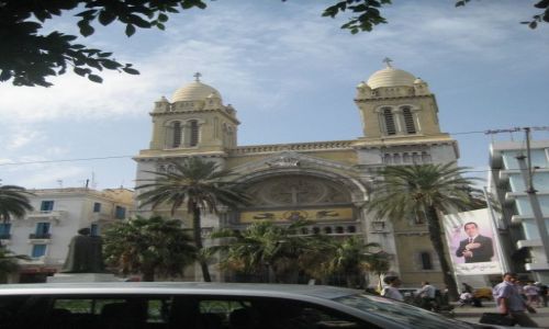 Zdjecie TUNEZJA / - / Tunis / Katedra Saint Vincent de Paul w Tunisie