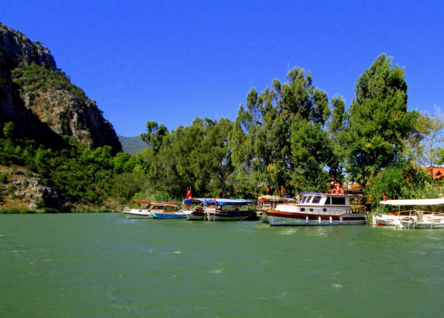 Zdj cia: okolice Kaunos, Azja Mniejsza, Przystań na rzece Dalyan, TURCJA Zdj cia: okolice Kaunos, Azja Mniejsza, Przystań na rzece Dalyan, TURCJA