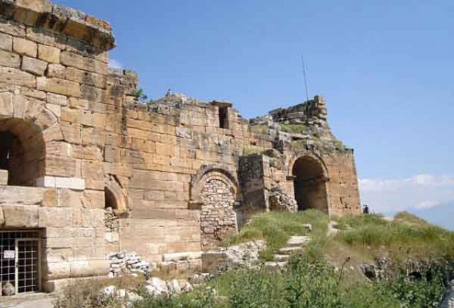 Zdjęcia: Hierapolis - Pamukkale, Teatr rzymski od tyłu, TURCJA Zdjęcia: Hierapolis - Pamukkale, Teatr rzymski od tyłu, TURCJA