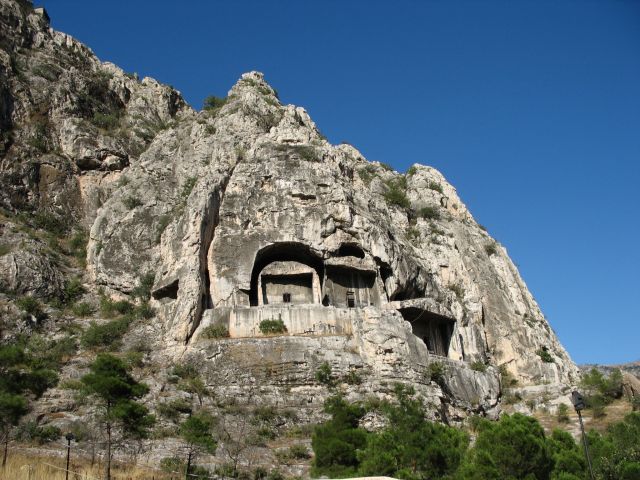 Zdjęcia: Amasya, Połnocja Anatolia, Groby królów pontyjskich, TURCJA Zdjęcia: Amasya, Połnocja Anatolia, Groby królów pontyjskich, TURCJA