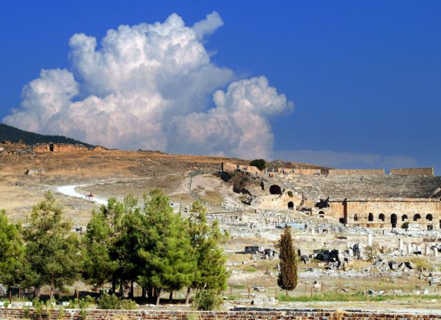 Zdjęcia: Pamukkale, idzie na deszcz, TURCJA Zdjęcia: Pamukkale, idzie na deszcz, TURCJA