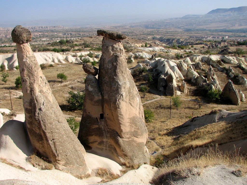 Zdjęcia: Kapadocja, Kapadocja , Trzy gracje, TURCJA Zdjęcia: Kapadocja, Kapadocja , Trzy gracje, TURCJA