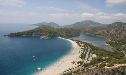 Zdjecie TURCJA / okolice Fethiye / Oludeniz / Bkitna laguna z lotu ptaka