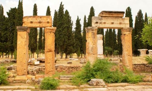 Zdjęcie TURCJA /   / Hierapolis / Nekropolis