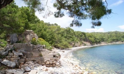 Zdjcie TURCJA / Okolice Kemer /   / Ruiny grobowcw na play