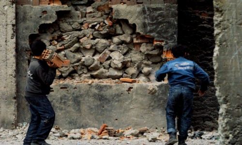 Zdjcie TURCJA / Kurdystan / Dyiarbakir / jeszcze pare razy i zburzymy....