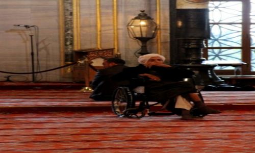 Zdjecie TURCJA / Istanbul / Blue Mosque / wszyscy równi