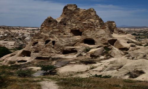 Zdjcie TURCJA / Kapadocja / Goreme / staroytny blok mieszkalny