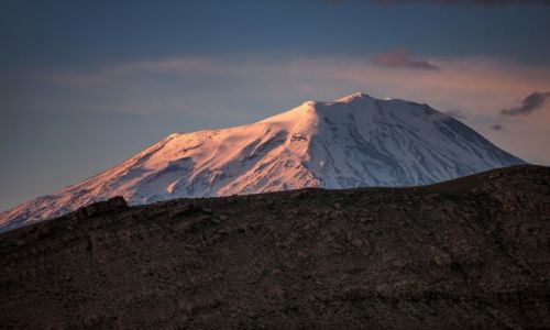 Zdjecie TURCJA / Kurdystan / Dogubayazit / Ararat