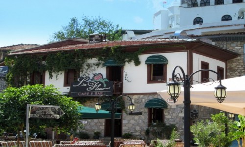 Zdjcie TURCJA / Turcja Egejska / Marmaris / Jedna z knajpek w porcie