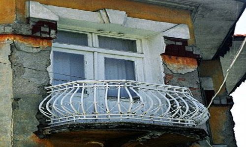 Zdjęcie TURCJA / zachodnia Anatolia / Aydin / balkonik ormiańskiej kamienicy