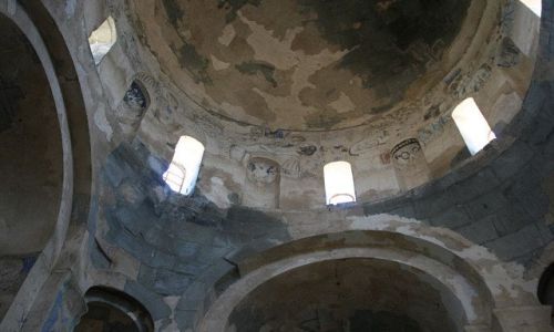 Zdjęcie TURCJA / Wschodnia Anatolia / Wyspa Akdamar na jeziorze Van / sklepienie