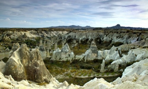 Zdjcie TURCJA / Wyyna Anatolijska / Kapadocja / Ksiycowa kraina