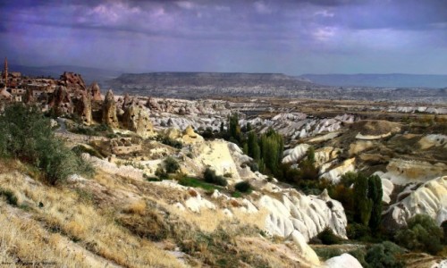 Zdjcie TURCJA / Wyyna Anatolijska / Uchisar / Widok na synn dolin Pigeons