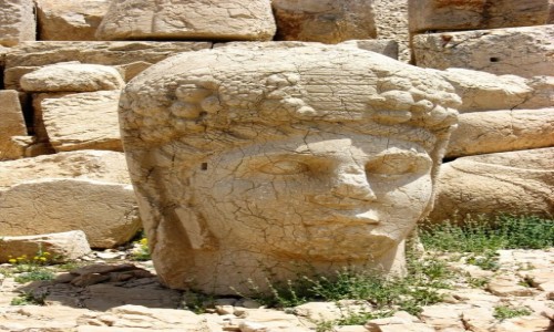 Zdjcie TURCJA / Anatolia Wschodnia / Nemrut / Apollo z Nemrutu