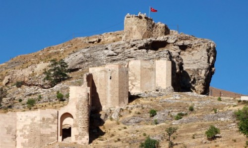 Zdjęcie TURCJA / środkowa Anatolia / Divrigi / Ruiny zamku w Divrigi