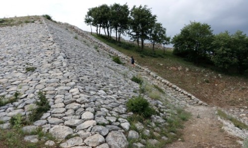Zdjęcie TURCJA / środkowa Anatolia / Hattusa / Wały obronne hetyckiej Hattuszy
