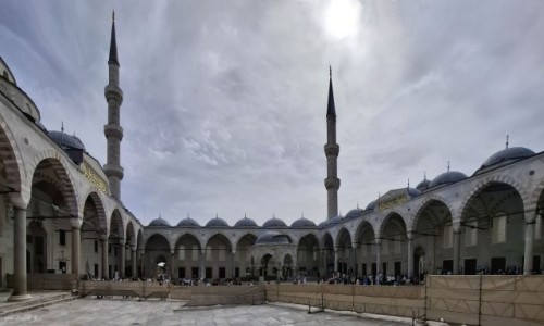 Zdjecie TURCJA / Stambu. / Dzielnica Sultanahmed. / Bkitny Meczet.