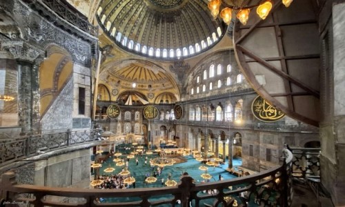 TURCJA / Stambu�. / Dzielnica Sultanahmet / Hagia Sophia - wn�trze .