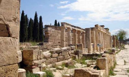 Zdjecie TURCJA / brak / Hierapolis - Pamukkale / Szalet miejski