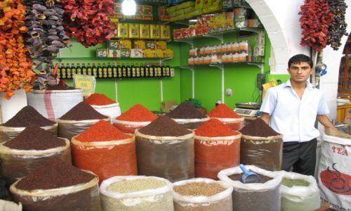 Zdjcie TURCJA / Wschodnia Anatolia / SAnli Urfa / Zapraszam do kupowania przypraw