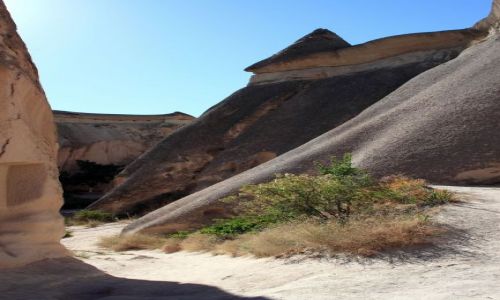 Zdjecie TURCJA / Wyżynia   Anatolijska / Parku Narodowego Göreme. / Kapadocja – kraina historyczna