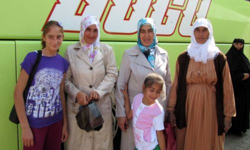 Zdj�cie TURCJA / Doğubayazit / przystanek na trasie / moje  przyjaci�ki Kurdyjki