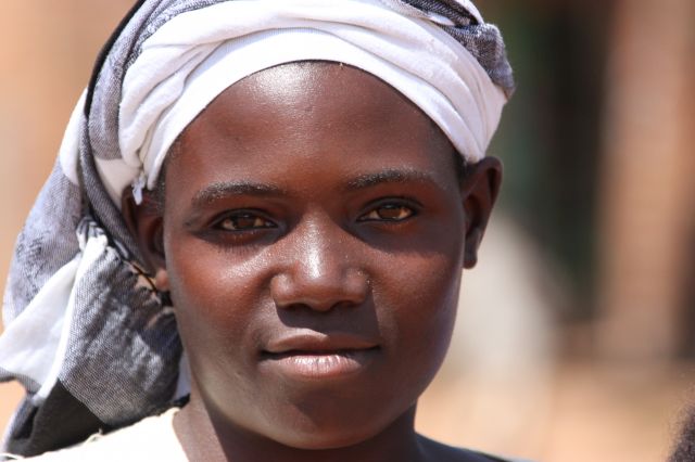 Zdjęcia: Itanda Falls, Itanda Falls, Ugandan Woman, UGANDA Zdjęcia: Itanda Falls, Itanda Falls, Ugandan Woman, UGANDA