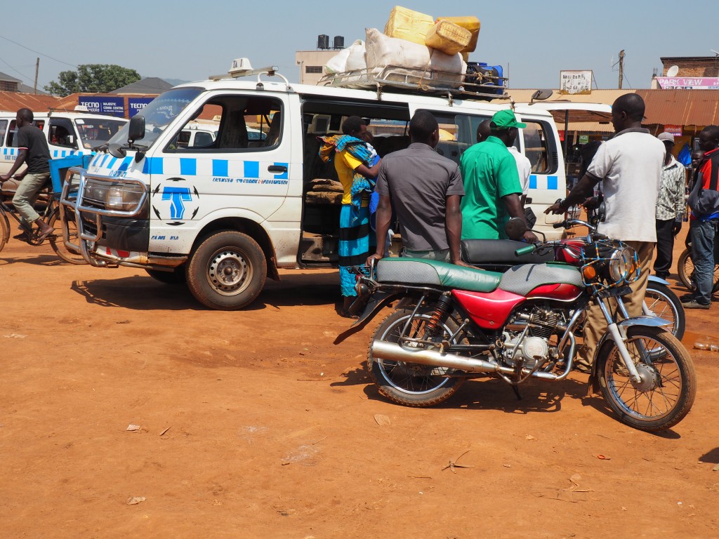 Zdjęcia: Hoima, Hoima, matatu, UGANDA Zdjęcia: Hoima, Hoima, matatu, UGANDA