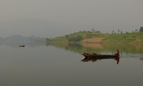 Zdjęcie UGANDA / Poludniowo-zachodnia Uganda / Jezioro Bunyonyi / Spokojny poranek na jeziorze