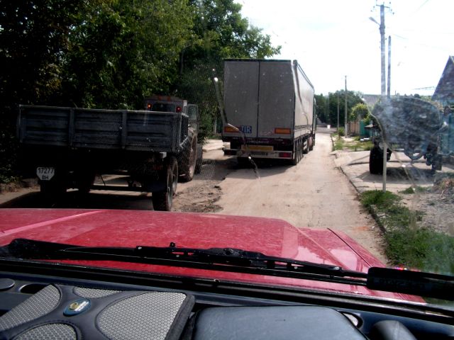 Zdjęcia: Obwodnica Renii, Szalony traktorzysta, UKRAINA Zdjęcia: Obwodnica Renii, Szalony traktorzysta, UKRAINA