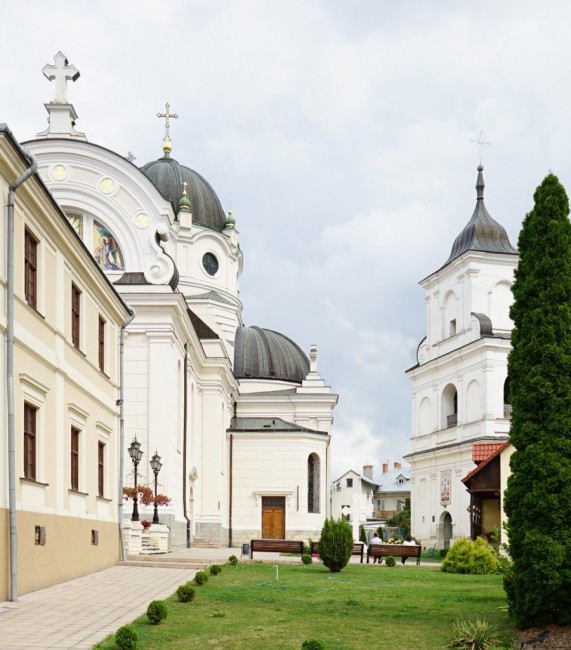Zdj cia: kiew, Obwd lwowski, Cerkiew i monaster oo. Bazylianw , UKRAINA