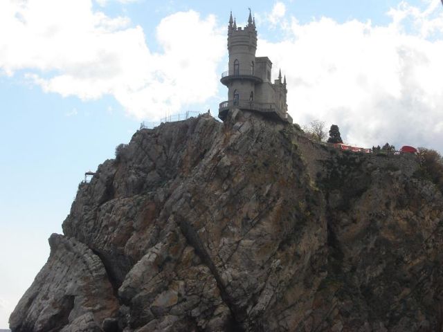 Zdjęcia: Yalta, Autonomia Krymska, Jaskolcze gniazdo w okolicach Jalty, UKRAINA Zdjęcia: Yalta, Autonomia Krymska, Jaskolcze gniazdo w okolicach Jalty, UKRAINA