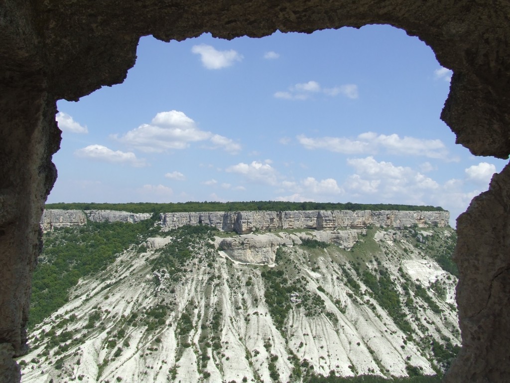 Zdjęcia: Skalne miasto, Krym, widok z okna, UKRAINA Zdjęcia: Skalne miasto, Krym, widok z okna, UKRAINA