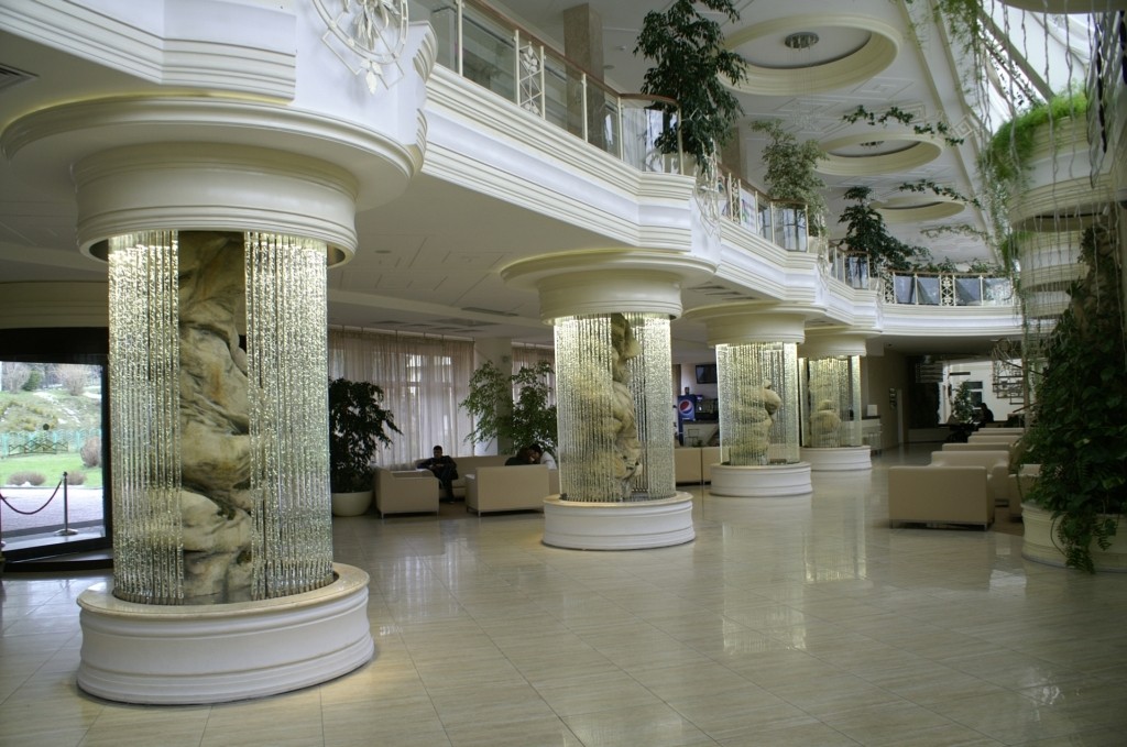 Zdjęcia: Truskawiec, Ukraina Zachodnia, sanatorium Karpaty - recepcja, UKRAINA Zdjęcia: Truskawiec, Ukraina Zachodnia, sanatorium Karpaty - recepcja, UKRAINA